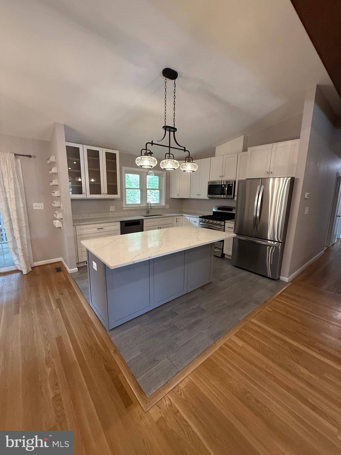 Alexandria, VA 22306,1800 COURTLAND RD