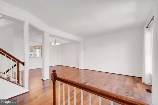 Springfield, VA 22152,8011 READINGTON CT