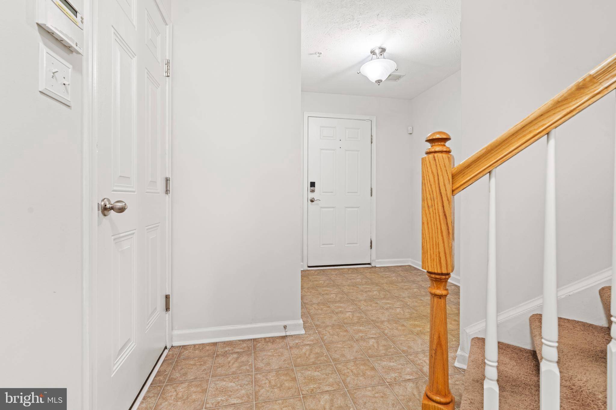 Glen Burnie, MD 21060,715 RAVEN GRN