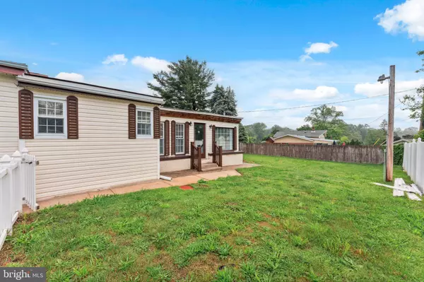 Huntingdon Valley, PA 19006,905 HENRIETTA AVE