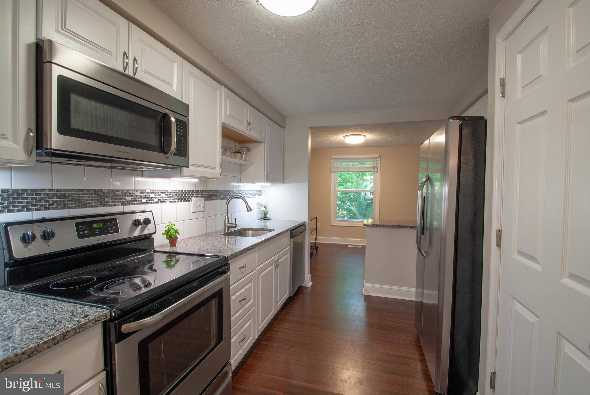 Severna Park, MD 21146,637 WHITTIER PKWY