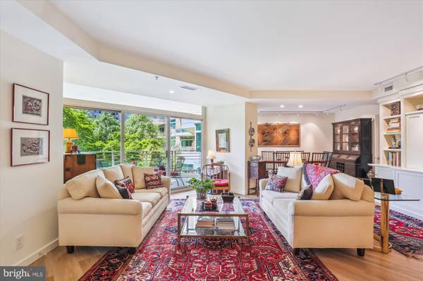5610 WISCONSIN AVE #406, Chevy Chase, MD 20815