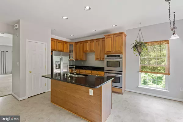 Odenton, MD 21113,1562 FALLING BROOK CT