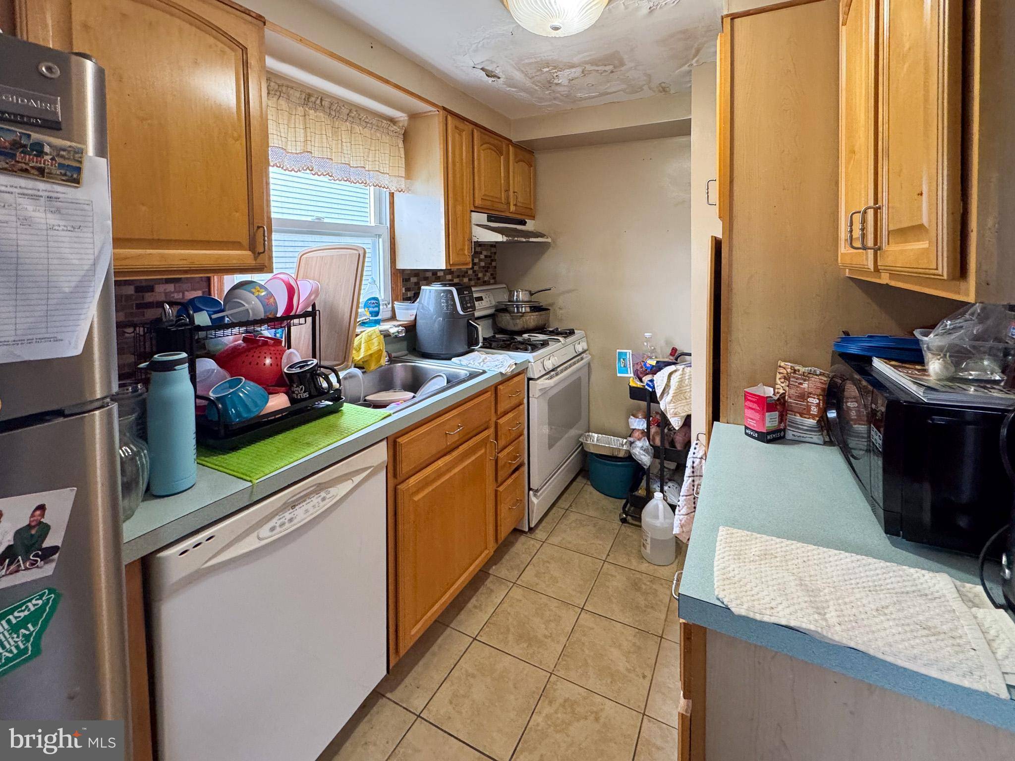 Philadelphia, PA 19152,10 SHIPLEY PL