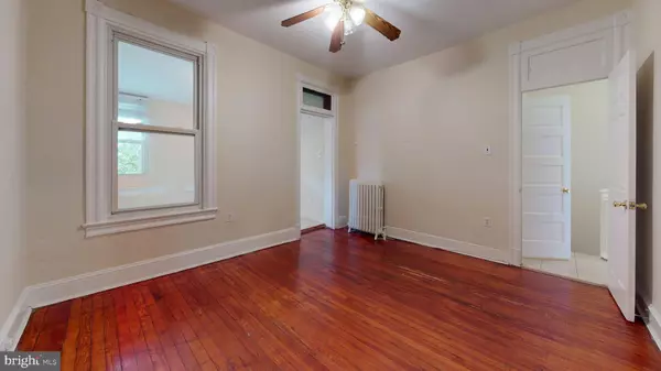 Washington, DC 20010,3220 WARDER ST NW