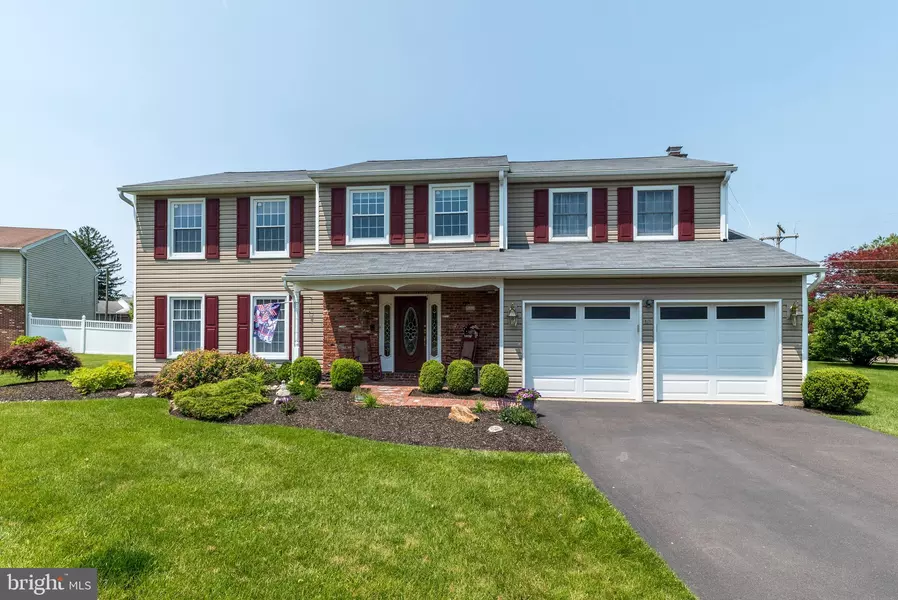 10 DORSETT CIR, Warminster, PA 18974