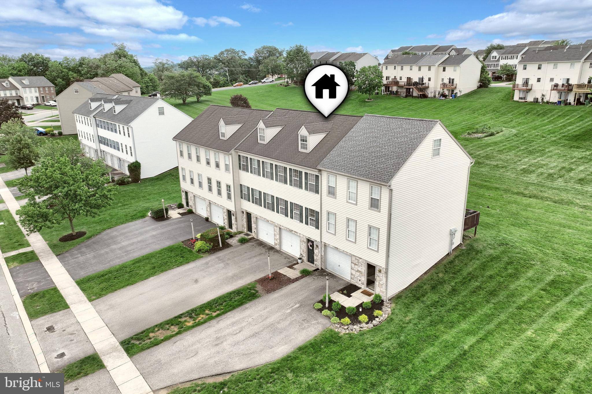 York, PA 17404,2746 WOODMONT DR
