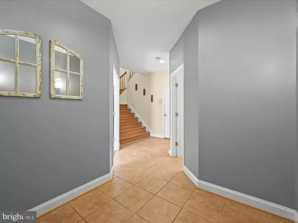 Odenton, MD 21113,2637 RAPTOR DR