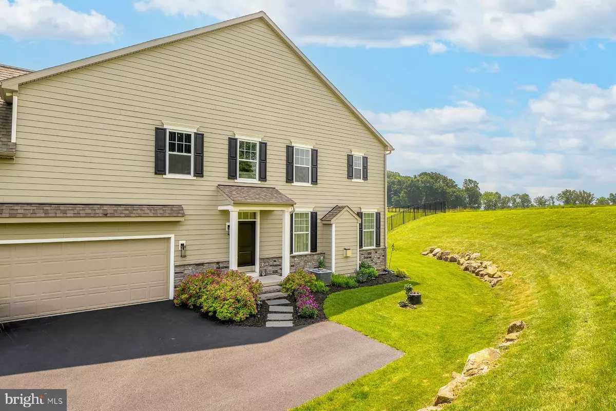 Elverson, PA 19520,311 IRONSTONE LN