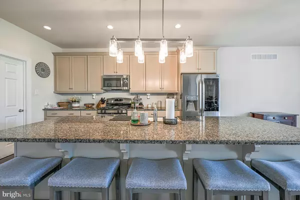 Elverson, PA 19520,311 IRONSTONE LN