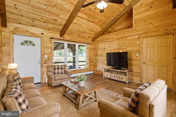 Spring Mills, PA 16875,107 LINKIN PARK DR