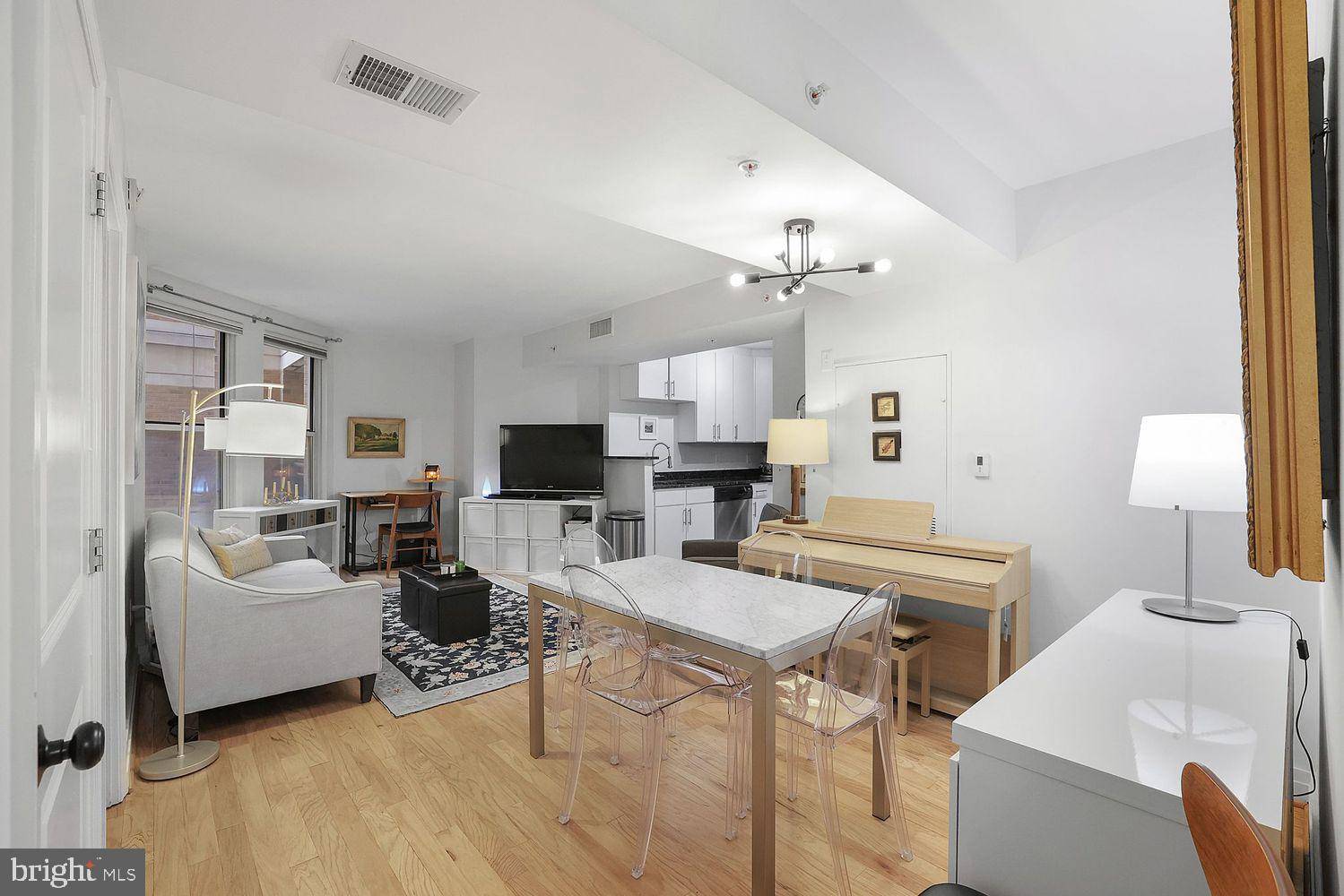 Washington, DC 20004,915 E ST NW #403