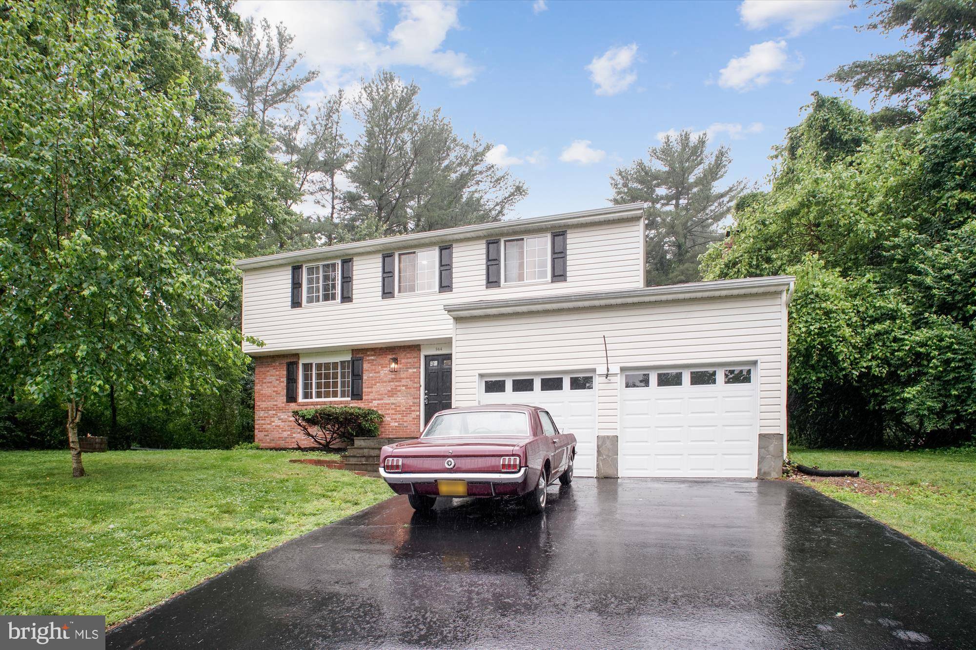 Great Falls, VA 22066,944 WAR ADMIRAL ST