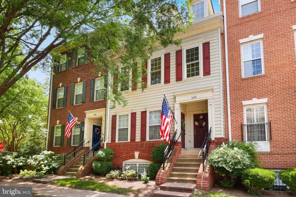 1602-B HUNTING CREEK DR,  Alexandria,  VA 22314