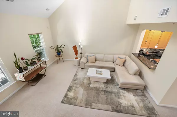 Alexandria, VA 22314,1602-B HUNTING CREEK DR