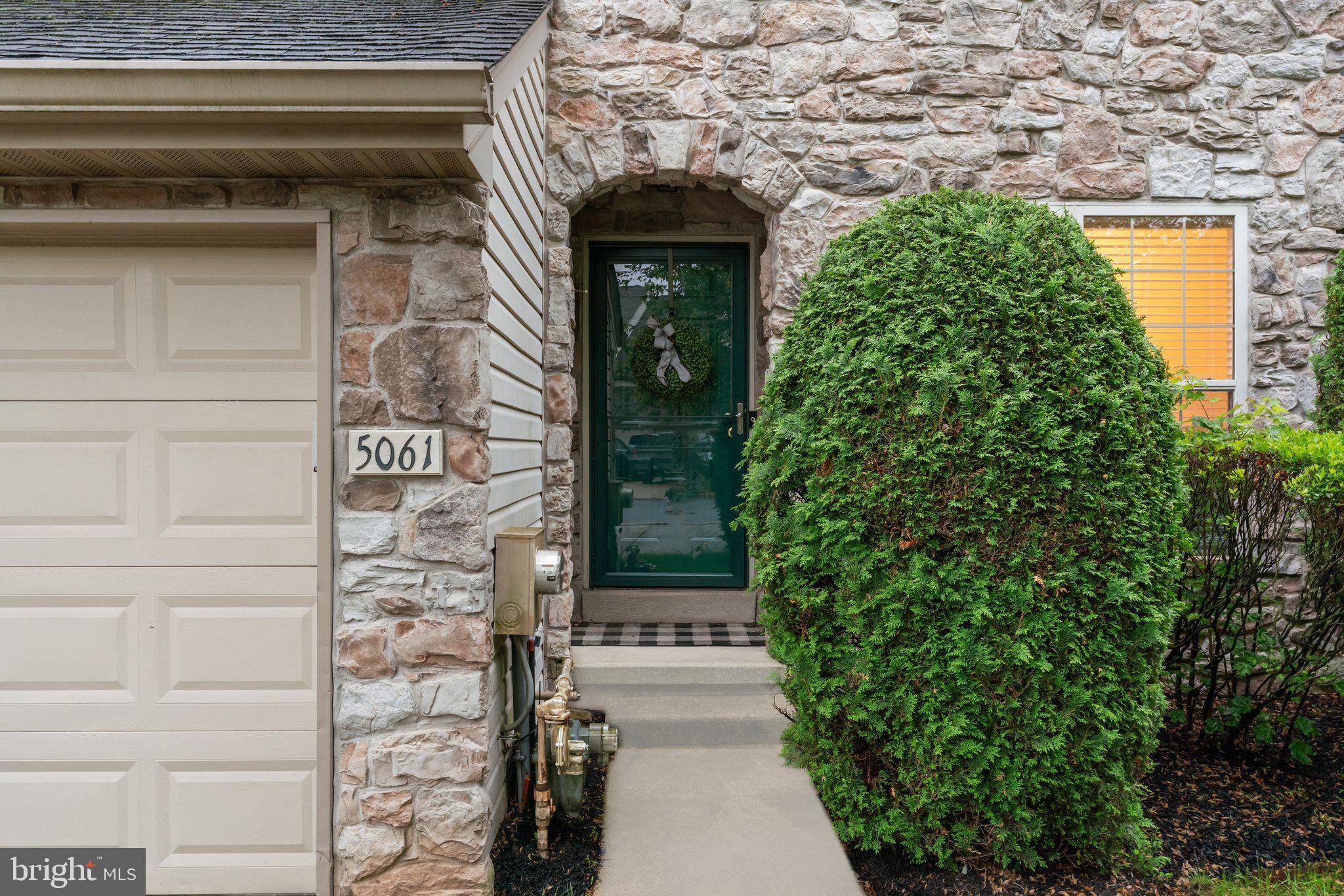 Doylestown, PA 18902,5061 ROSEWOOD DR