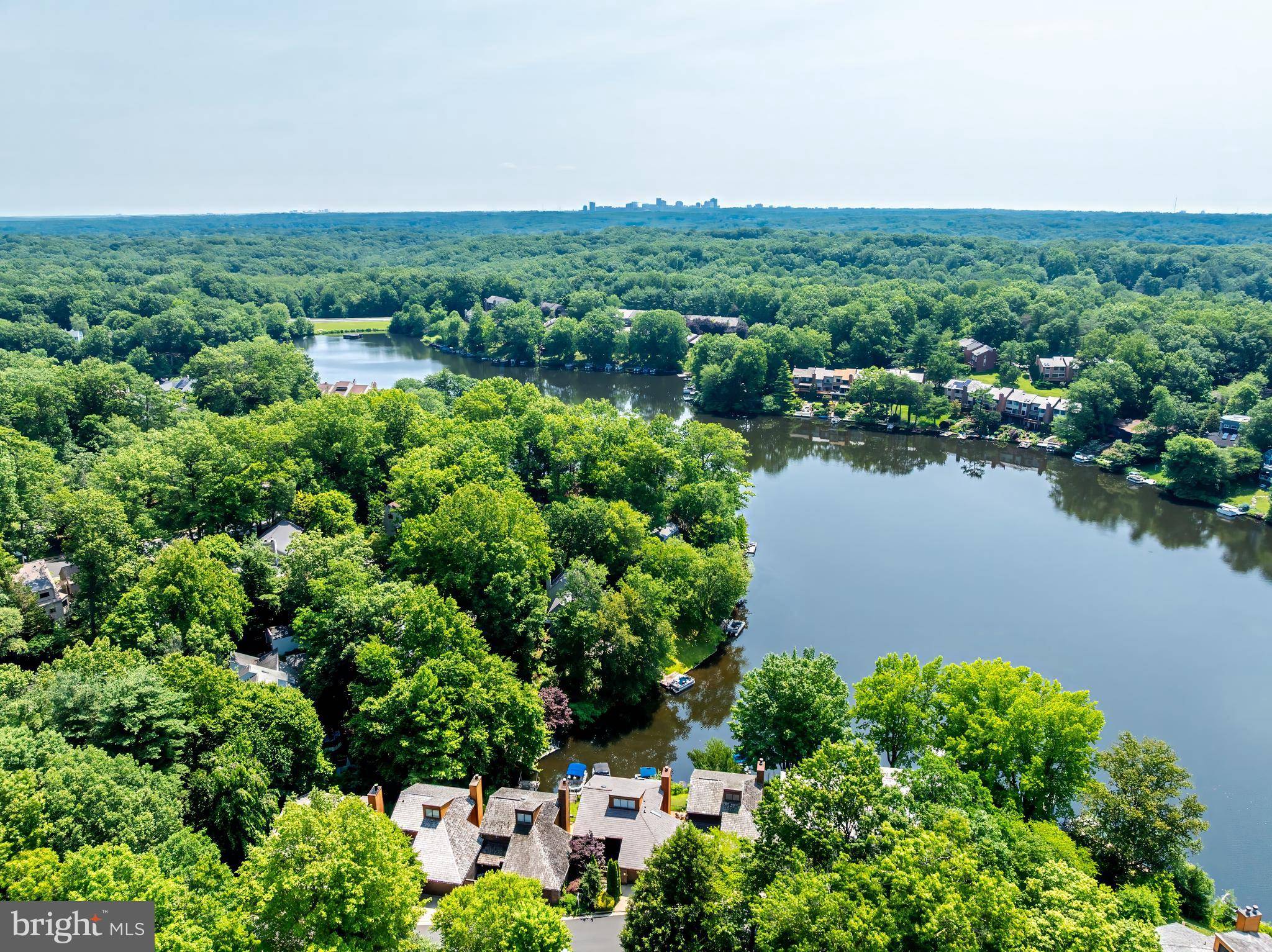 2127 CABOTS POINT LN, Reston, VA 20191