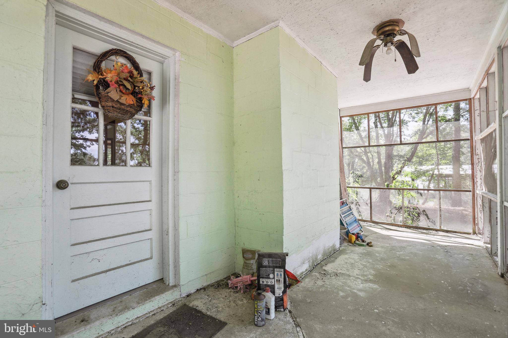 Kinsale, VA 22488,115 MARINA DR
