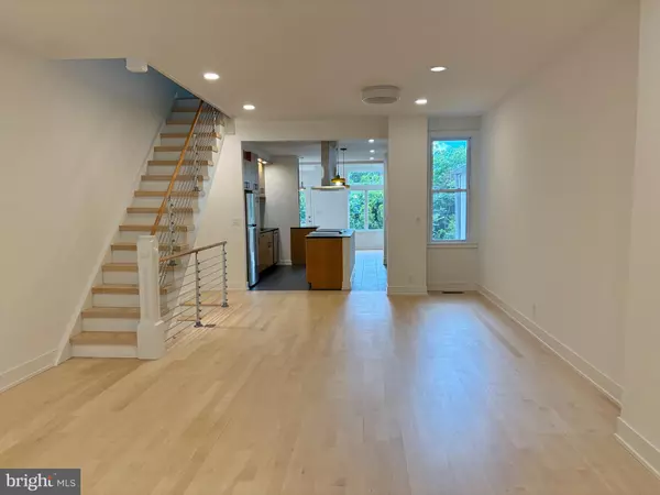 Philadelphia, PA 19128,252 SUMAC ST