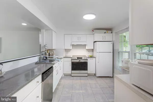 Falls Church, VA 22043,7566 WOOD MIST LN