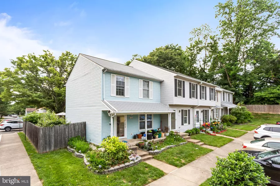 7566 WOOD MIST LN, Falls Church, VA 22043