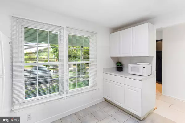 Falls Church, VA 22043,7566 WOOD MIST LN