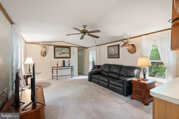 Jackson, NJ 08527,39 MARCIA MEMORIAL CIRCLE