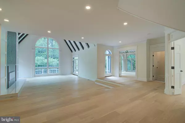 Vienna, VA 22181,10124 WENDOVER DR