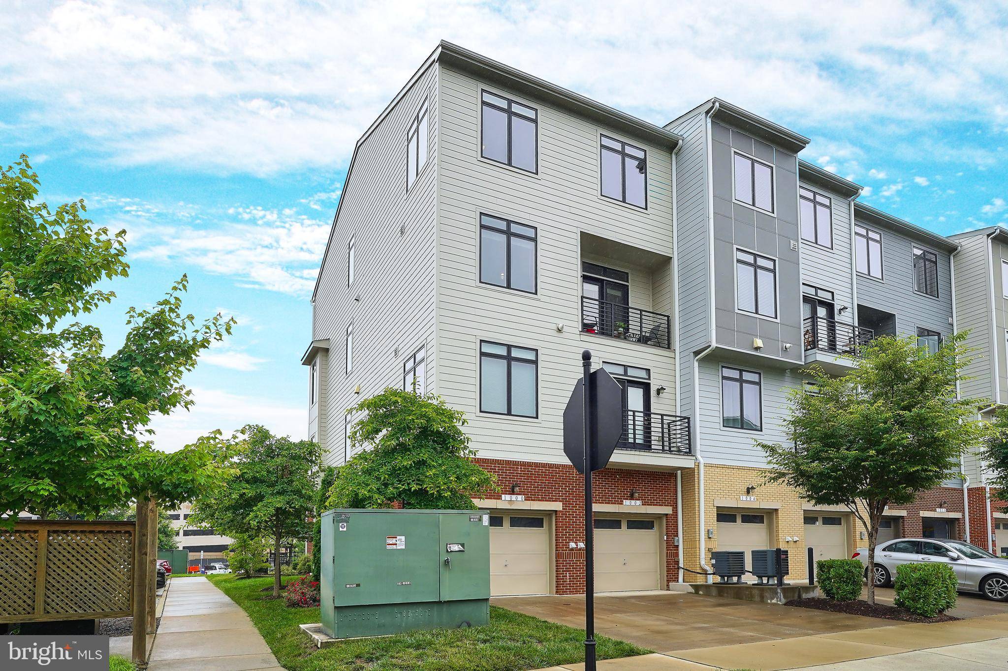Leesburg, VA 20175,1000 RIBBON LIMESTONE TER SE