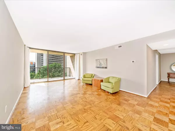 Rockville, MD 20850,118 MONROE ST #1105