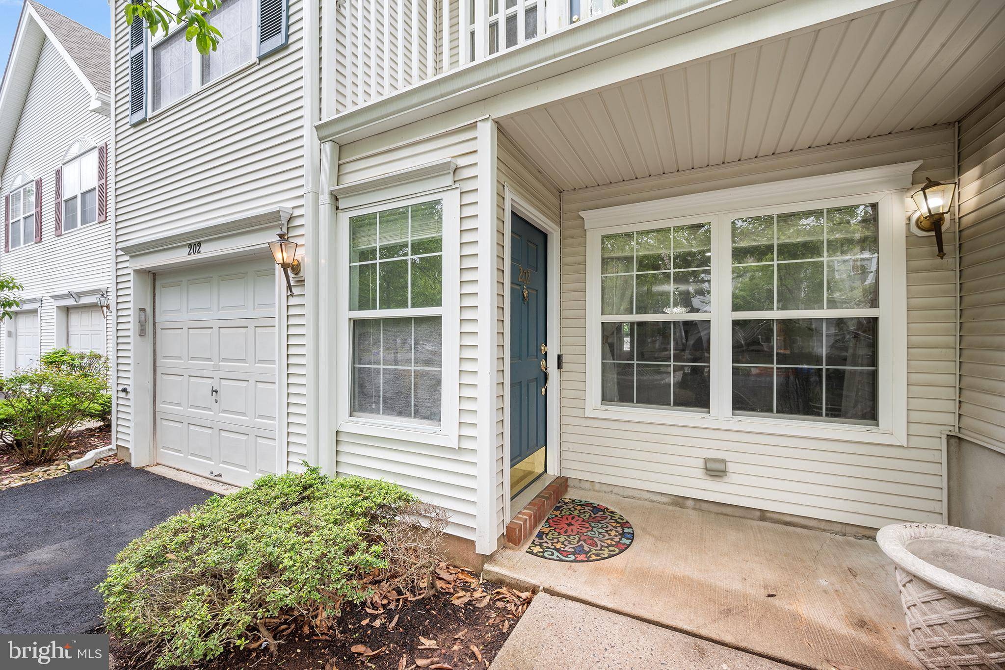 Princeton, NJ 08540,202 CANTERBURY WAY