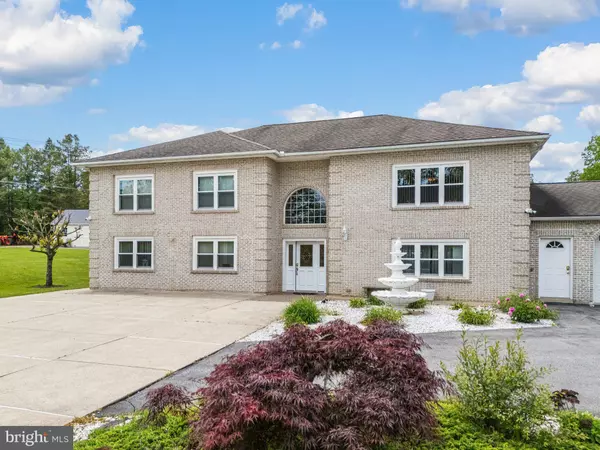 Wind Gap, PA 18091,230 W MOORESTOWN RD