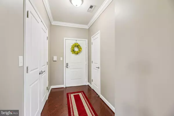 Catonsville, MD 21228,19 CLAY LODGE LN #202