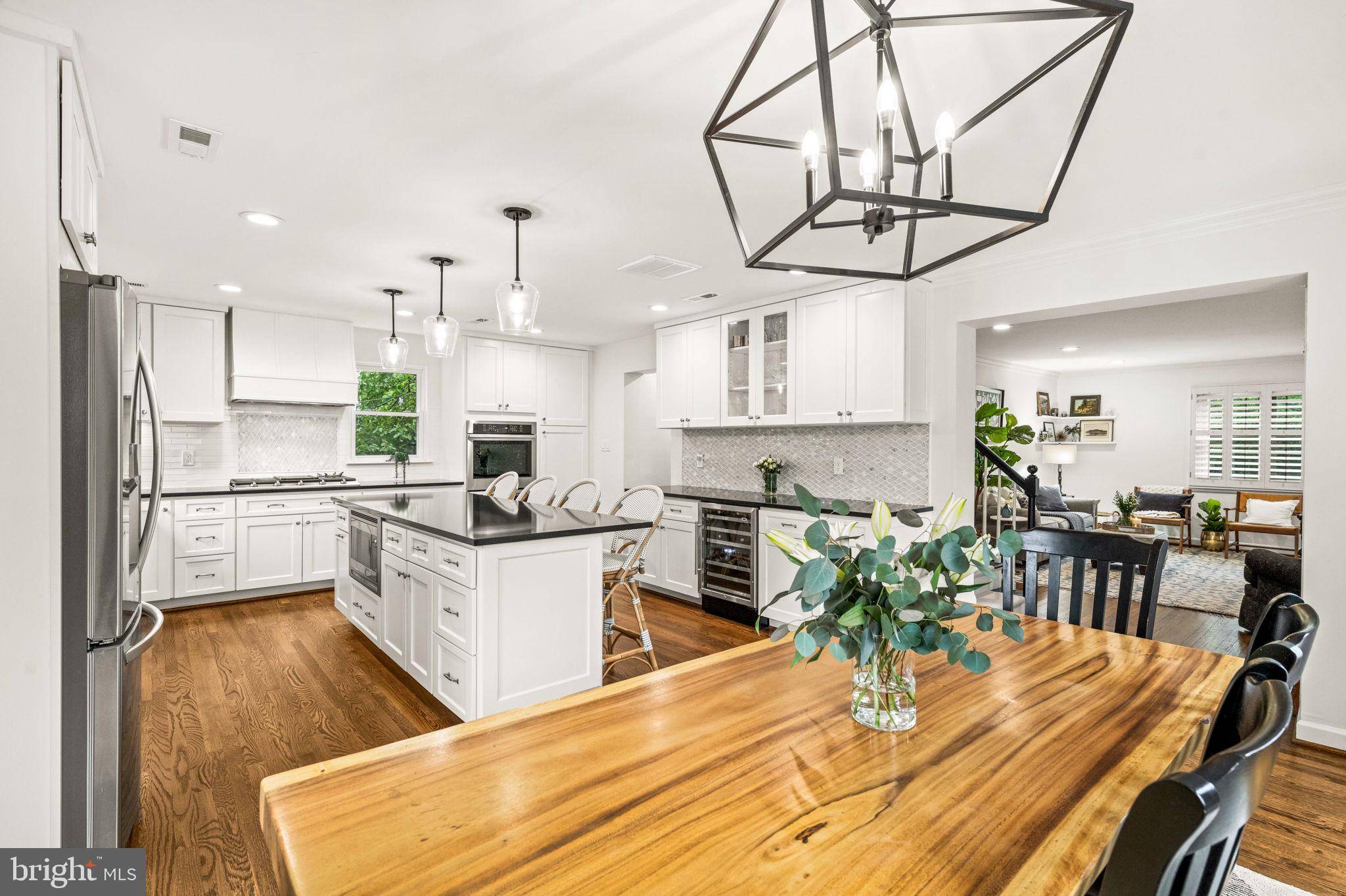 3311 CAMERON MILLS RD, Alexandria, VA 22302