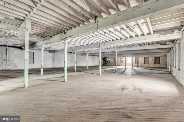 Philadelphia, PA 19133,2300-4 N AMERICAN ST