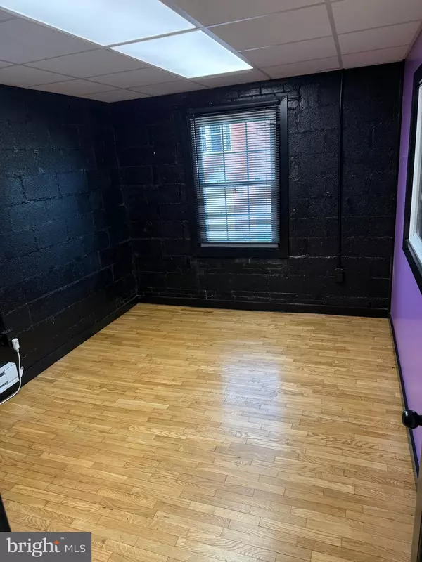 Denton, MD 21629,403 MARKET