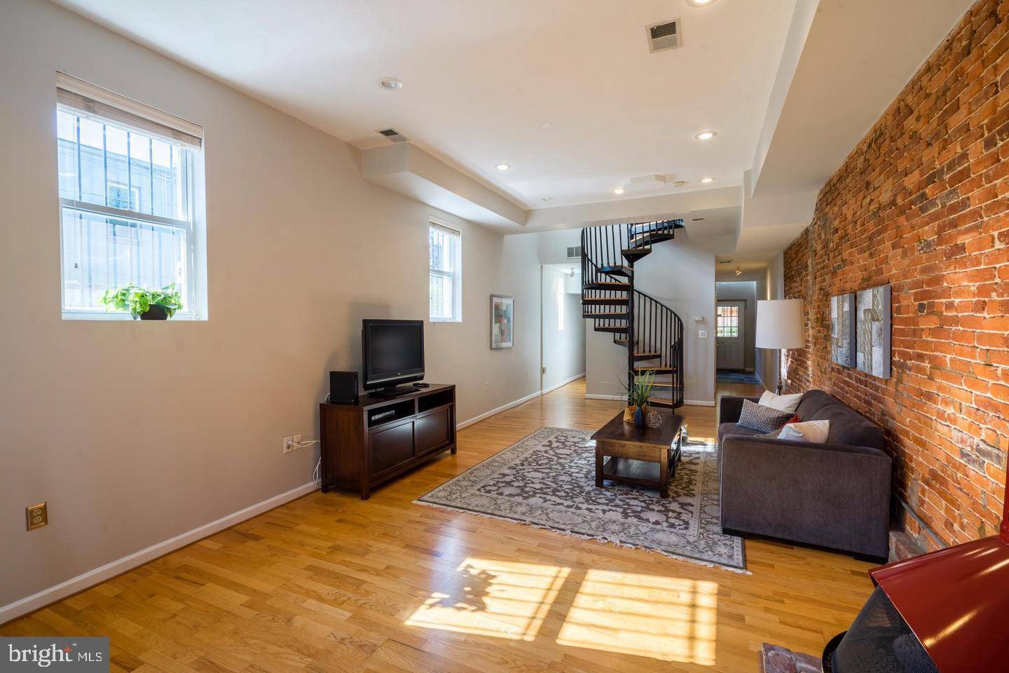 Washington, DC 20009,2206 12TH ST NW