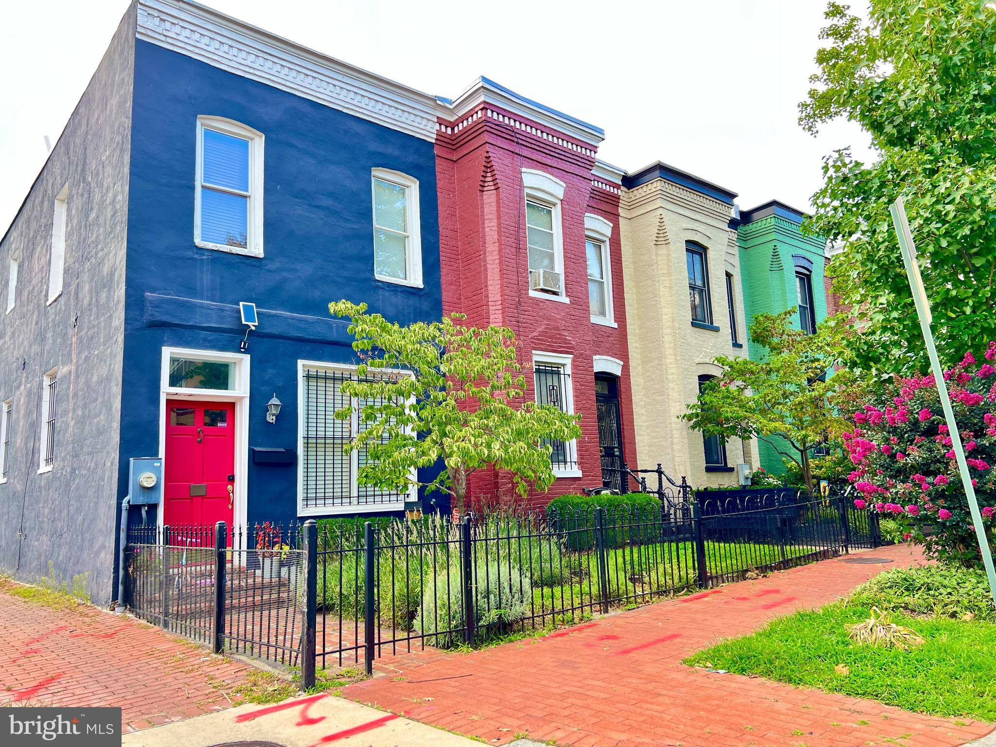 2206 12TH ST NW, Washington, DC 20009