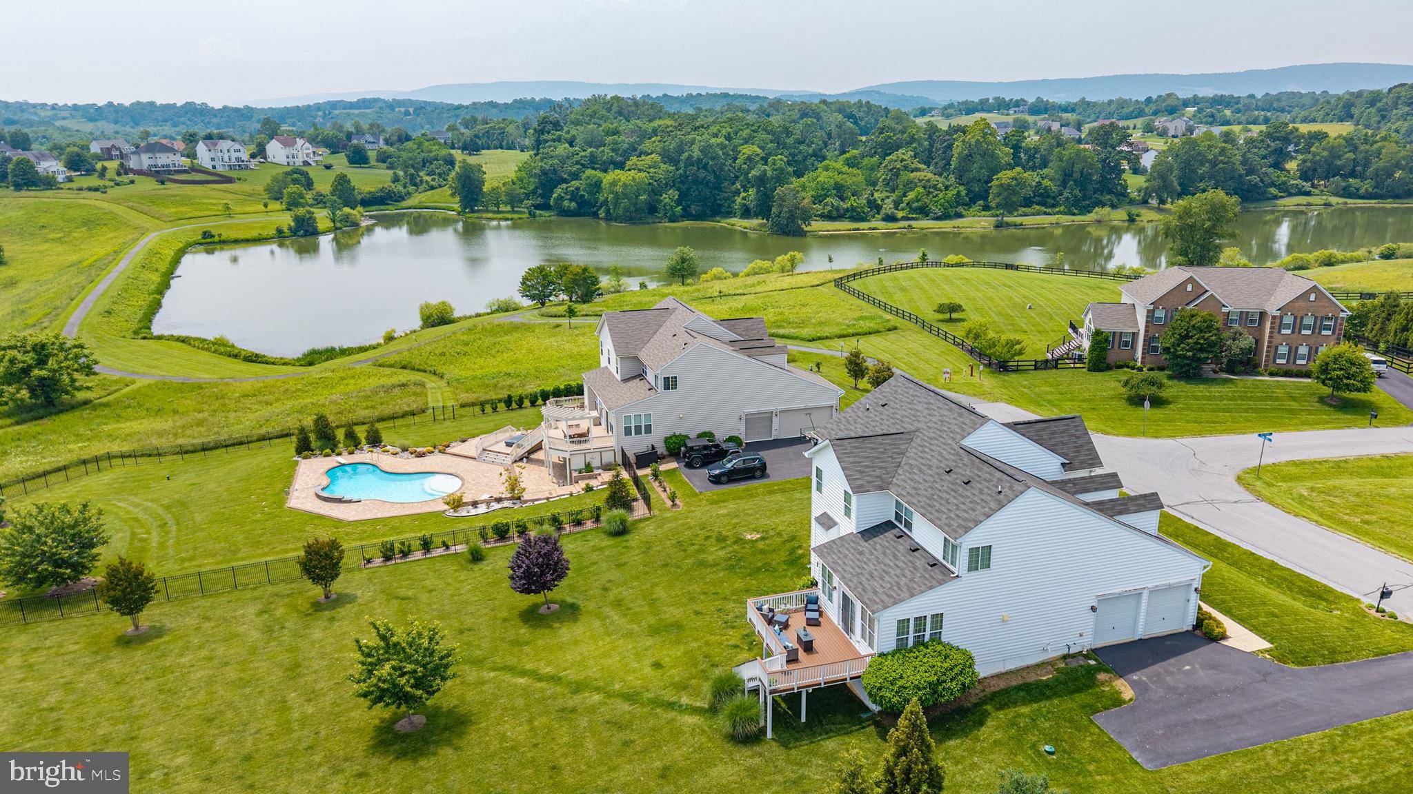 Purcellville, VA 20132,36747 POND SIDE LN