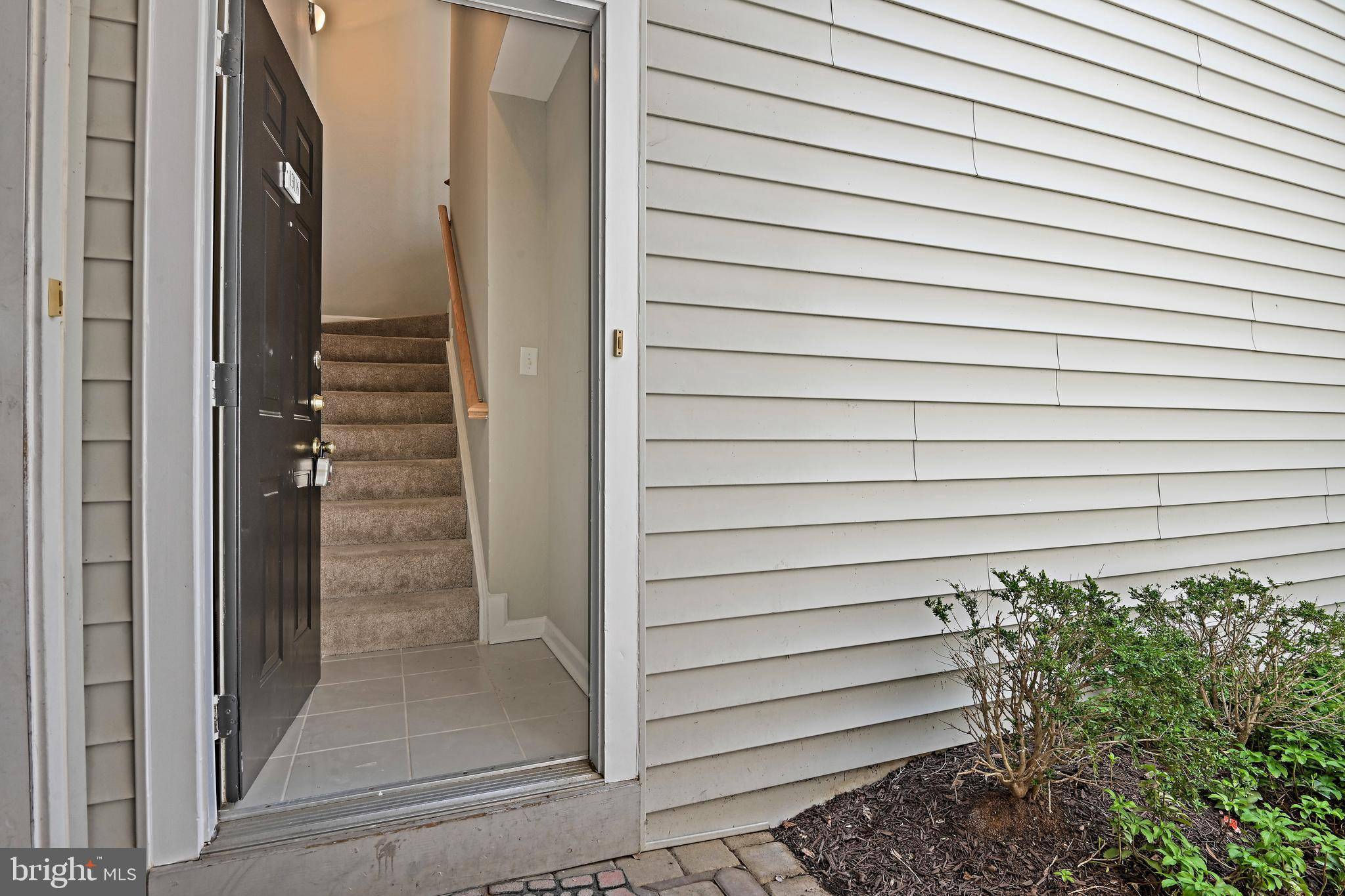 Herndon, VA 20171,13116 MARCEY CREEK RD #13116