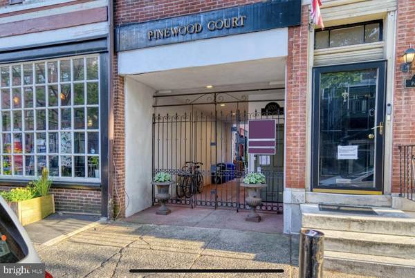 Philadelphia, PA 19107,1026 PINE ST #8