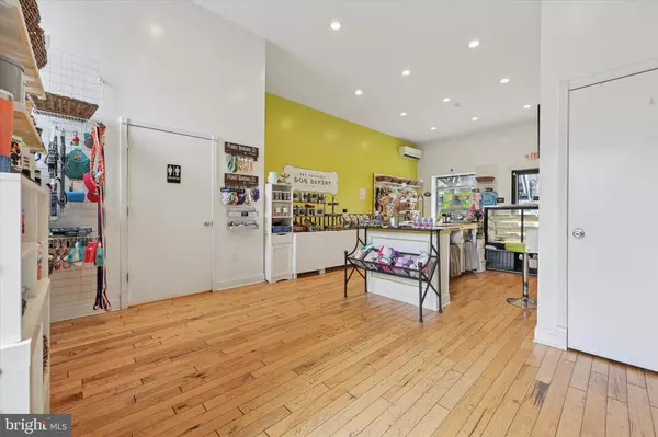 Philadelphia, PA 19127,4324 MAIN ST