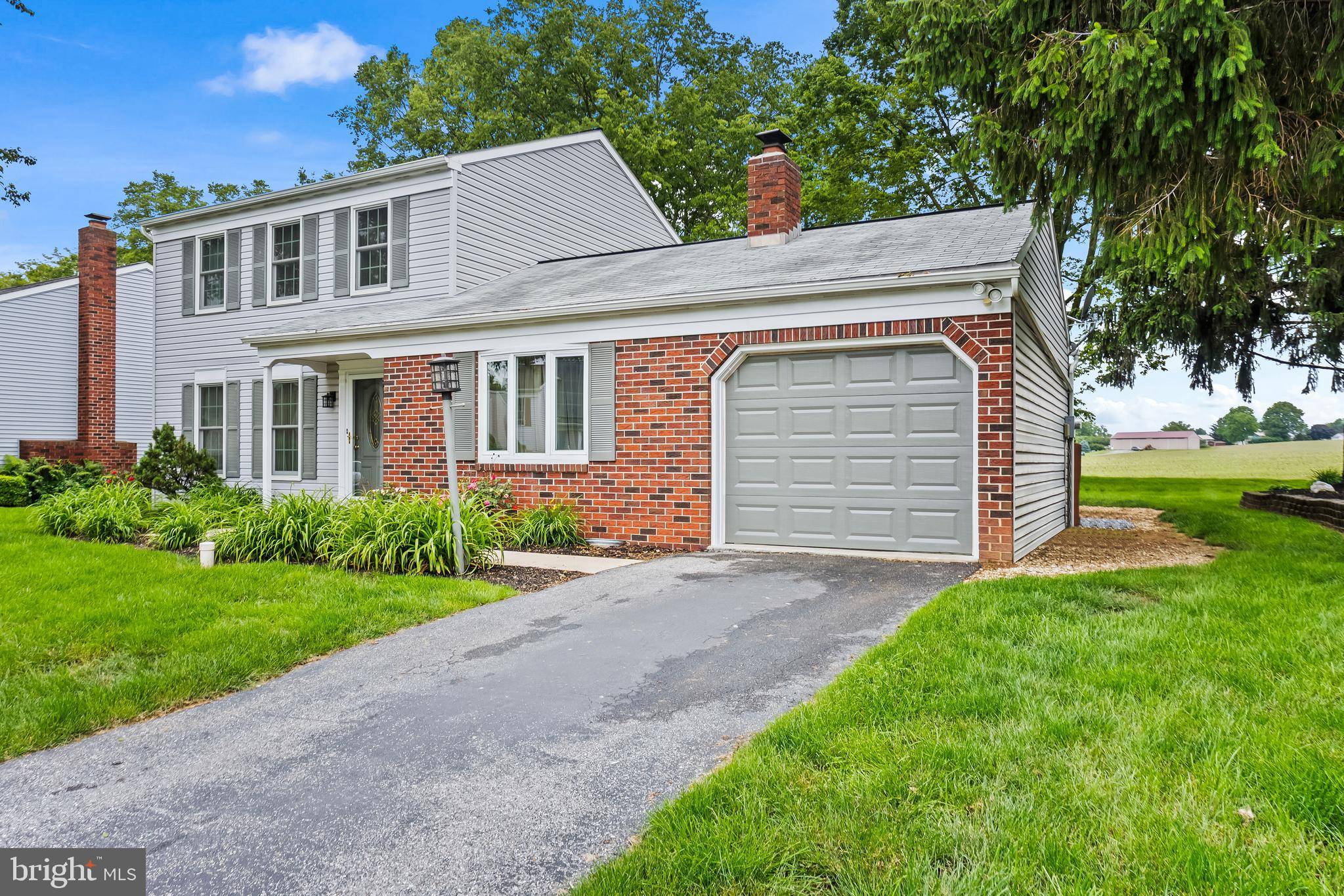 Marietta, PA 17547,33 ROSEWOOD LN