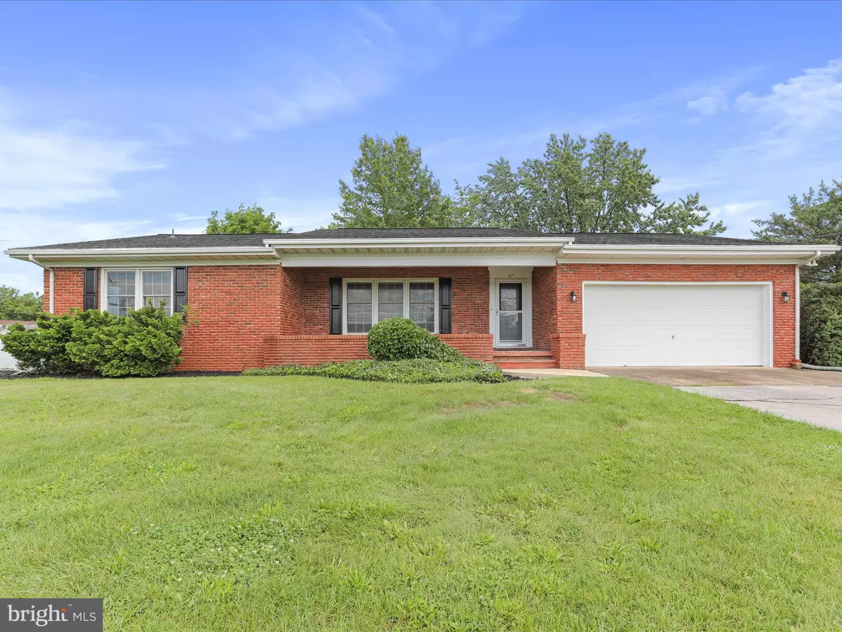 Martinsburg, WV 25404,47 PICTURE MOUNTAIN DR