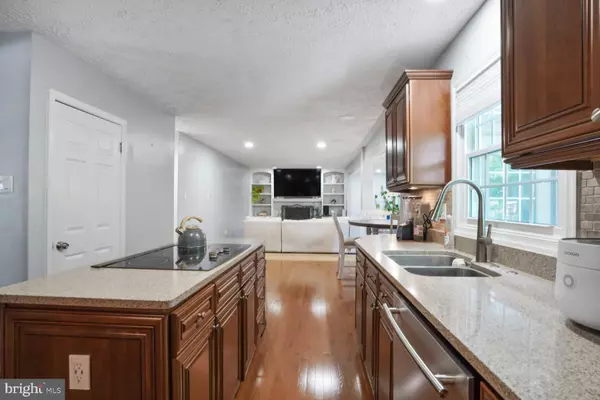 Burke, VA 22015,10911 CARTERS OAK WAY