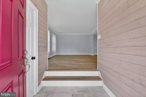 Sterling, VA 20165,20970 PROMONTORY SQ