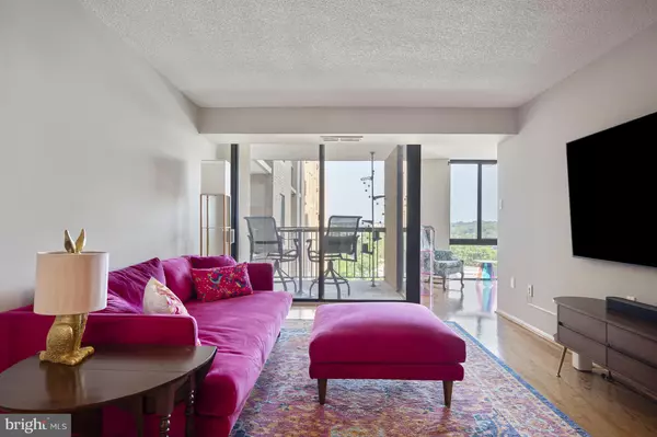 Arlington, VA 22204,4500 S FOUR MILE RUN DR #816