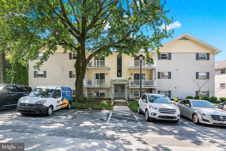 5 WARREN LODGE CT #B, Cockeysville, MD 21030