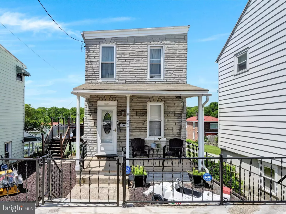 Hamburg, PA 19526,250 N 3RD ST