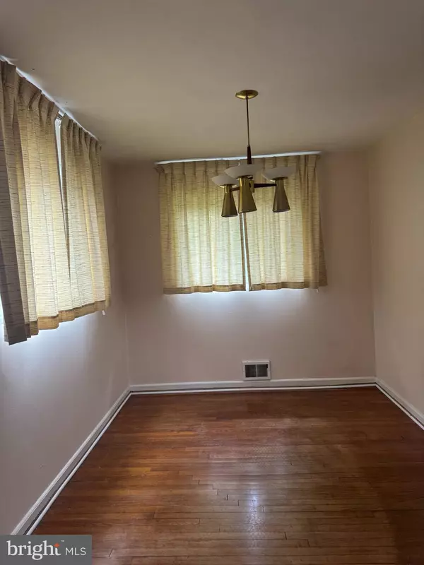 Silver Spring, MD 20910,137 FLEETWOOD TER